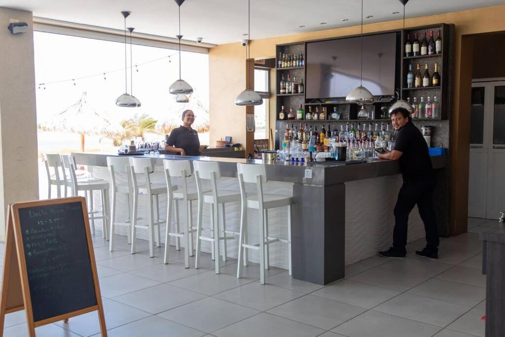 New! Cozy 1 Bedroom Condo- Gold Coast, Noord Aruba Palm Beach Eksteriør bilde