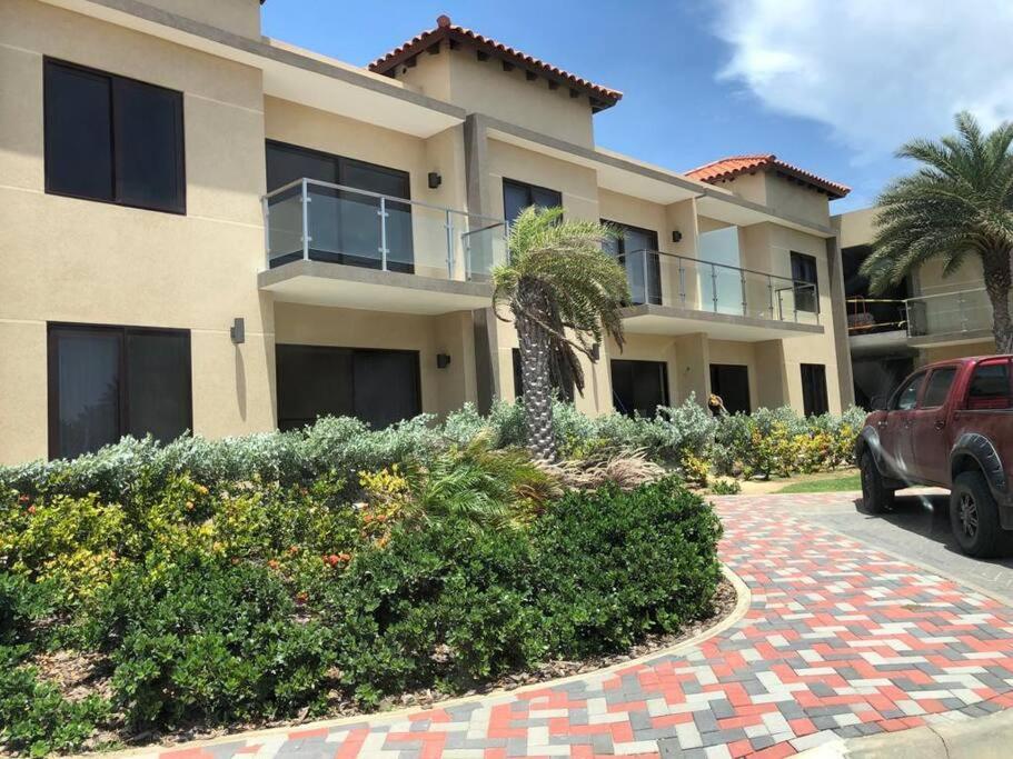 New! Cozy 1 Bedroom Condo- Gold Coast, Noord Aruba Palm Beach Eksteriør bilde